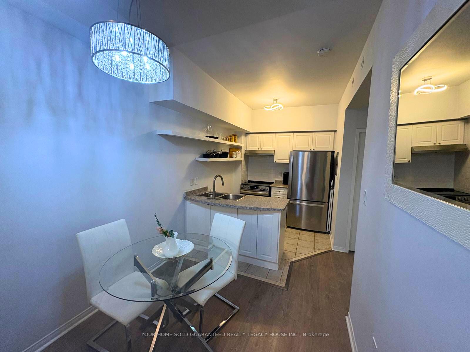 1 Bedroom Condo at 601 Shoreline, Mississauga For sale