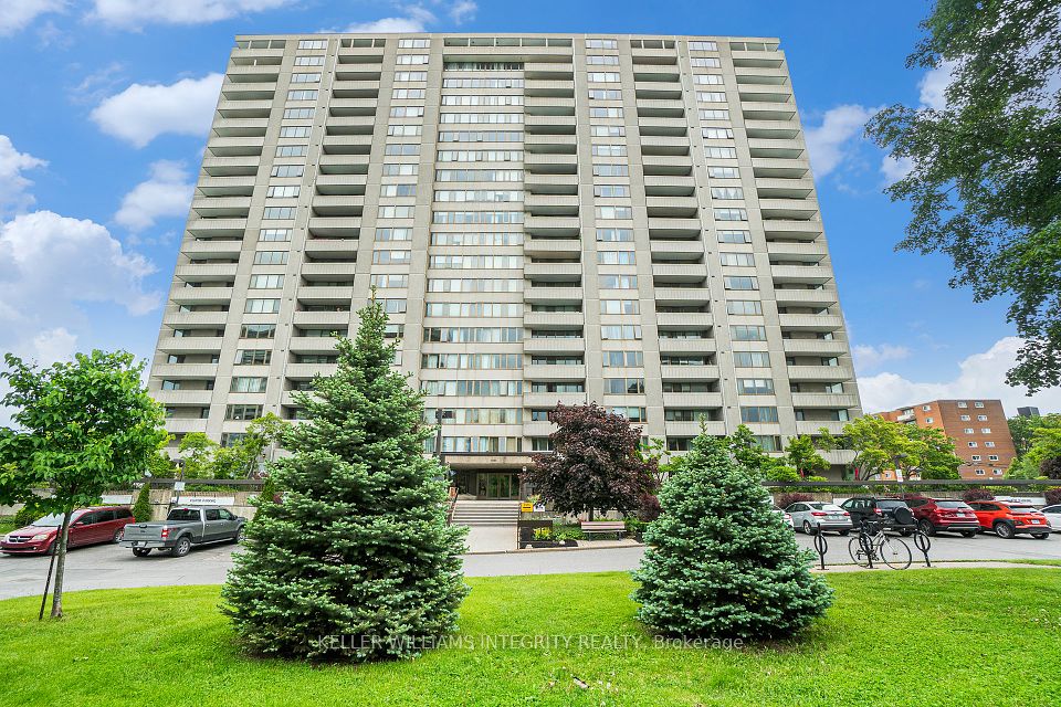 2625 Regina