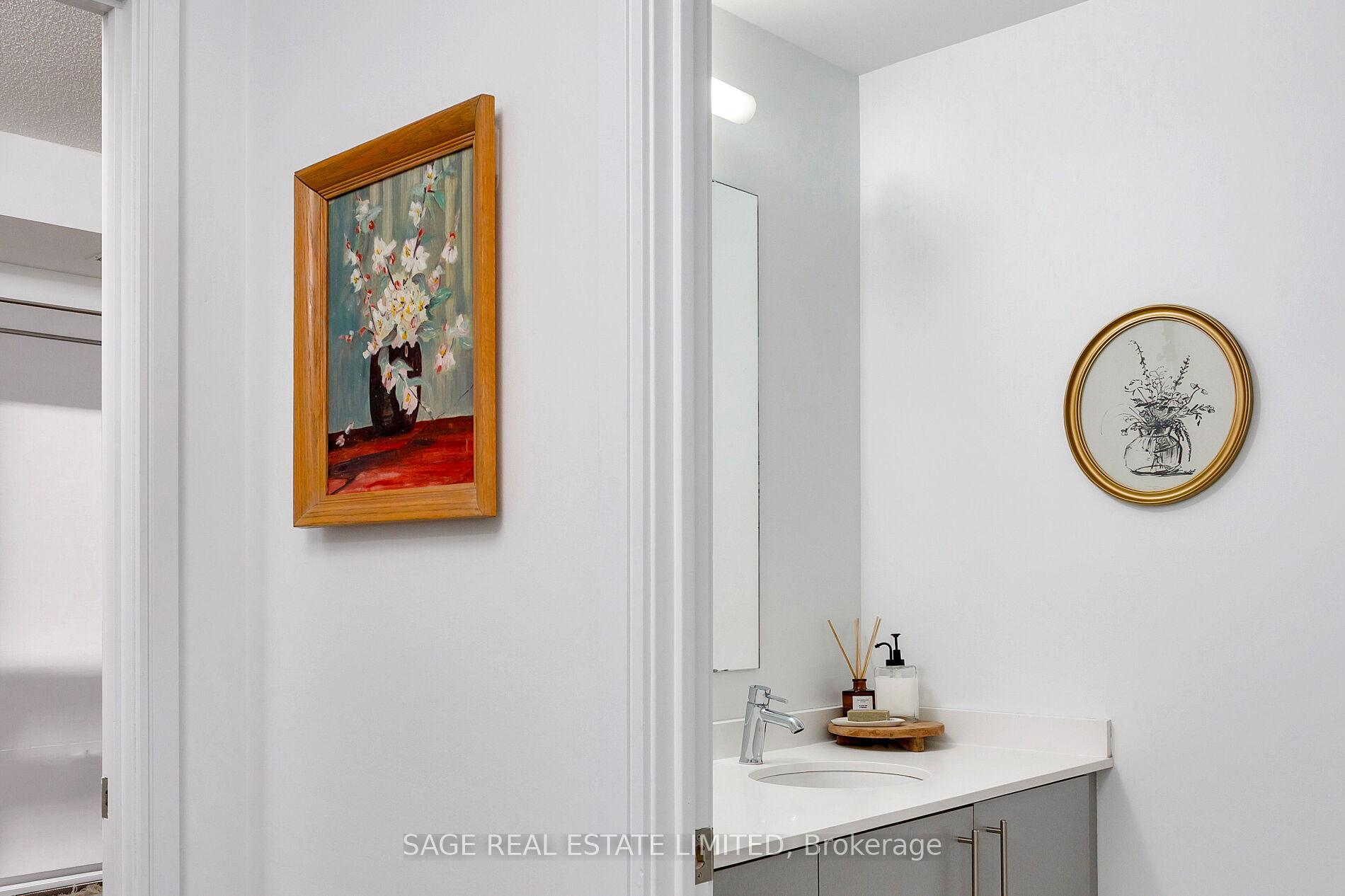 2 Bedrooms Condo at 760 The Queensway, Toronto For sale