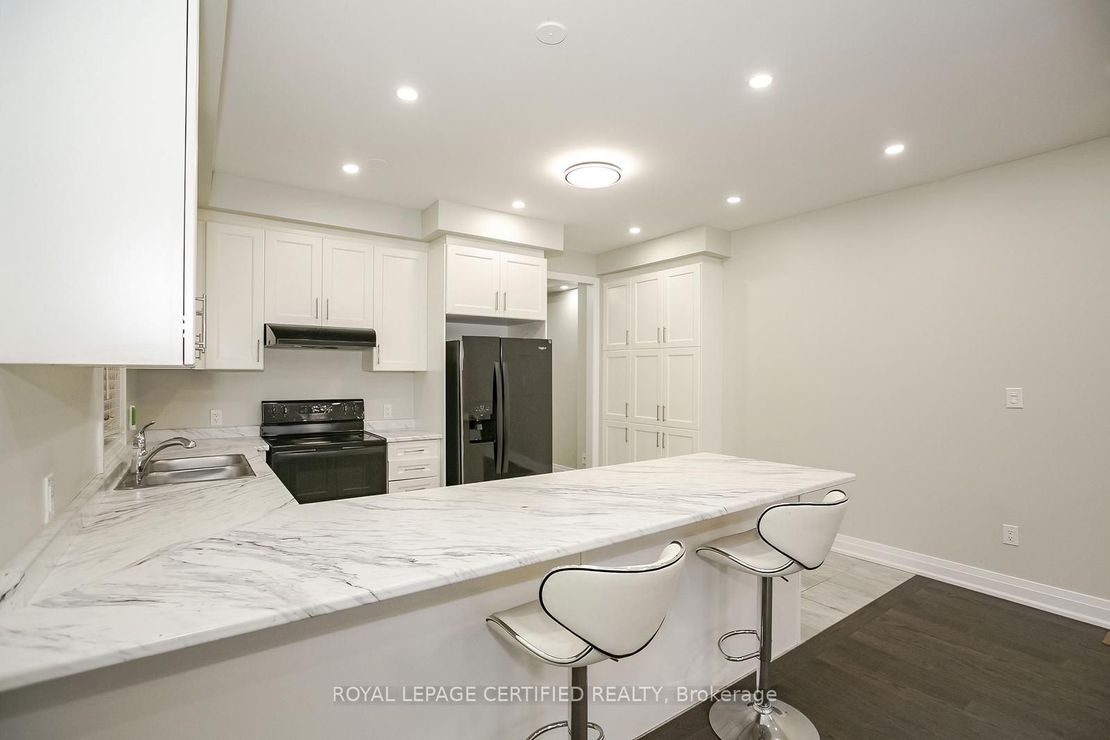 32 Dalbeattie Drive
