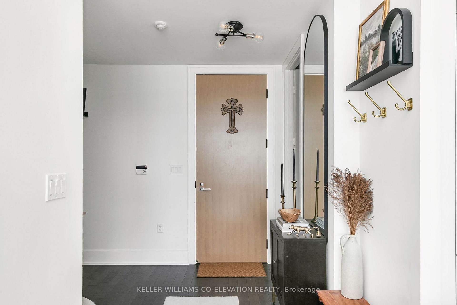 2 Bedrooms Condo at 39 Queens, Toronto For sale