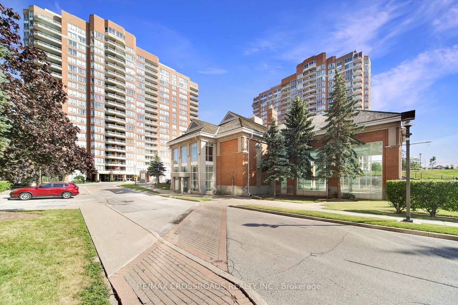 2 Bedrooms Condo at 400 Mclevin, Toronto For sale