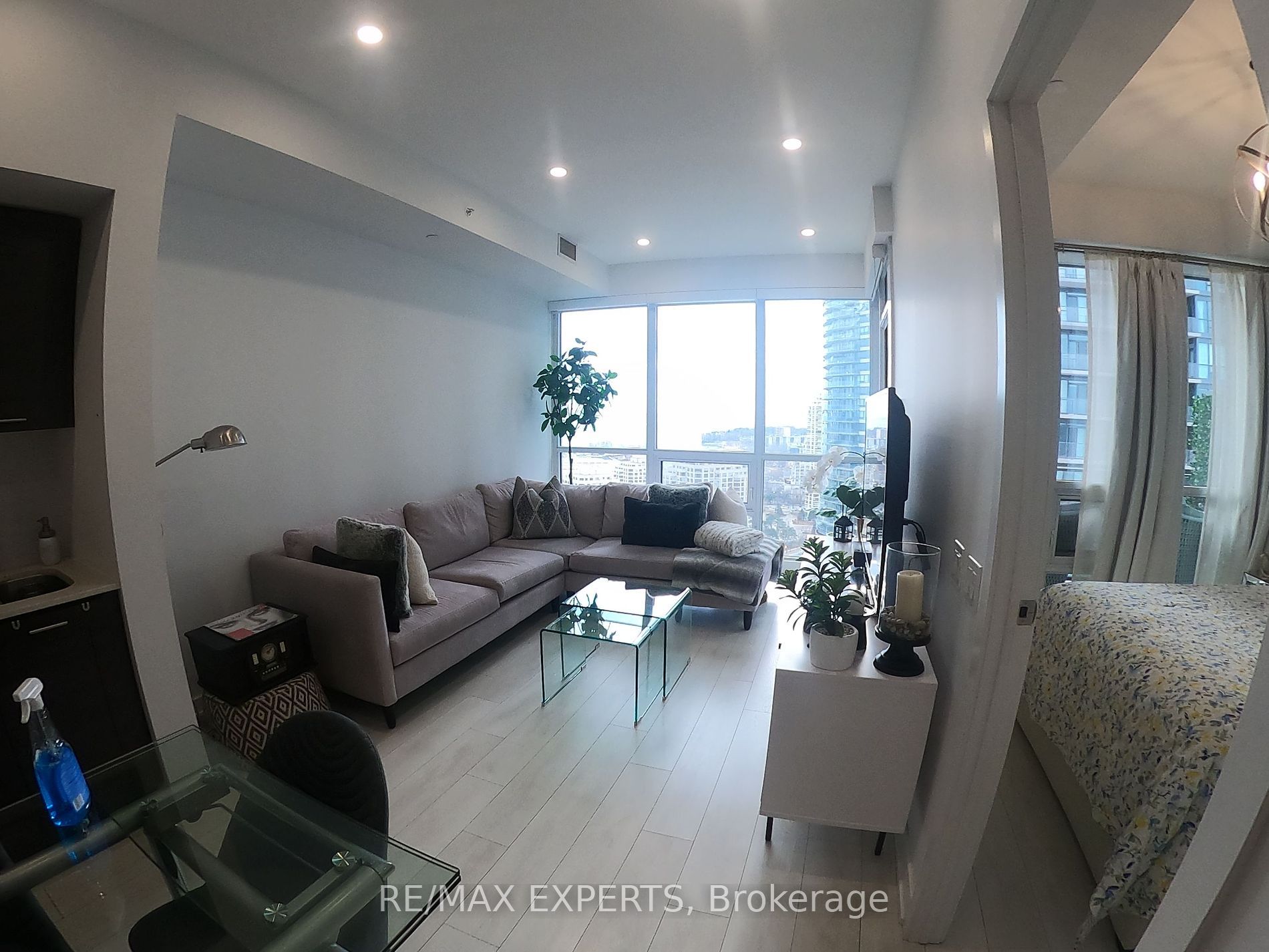 2200 Lake Shore Boulevard W 2802