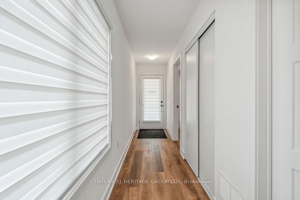 37 Wagon Lane, Barrie, ON L9J 0V4
