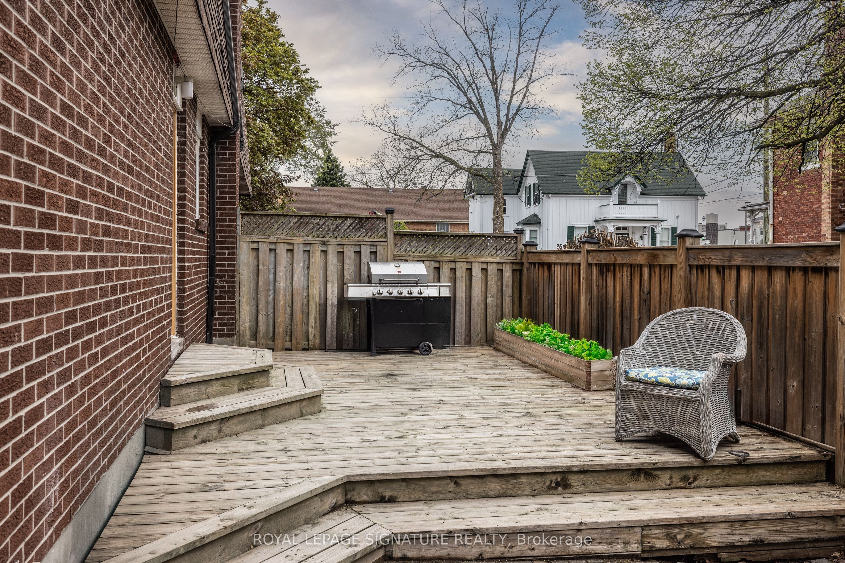 48 Jerman Street, #8