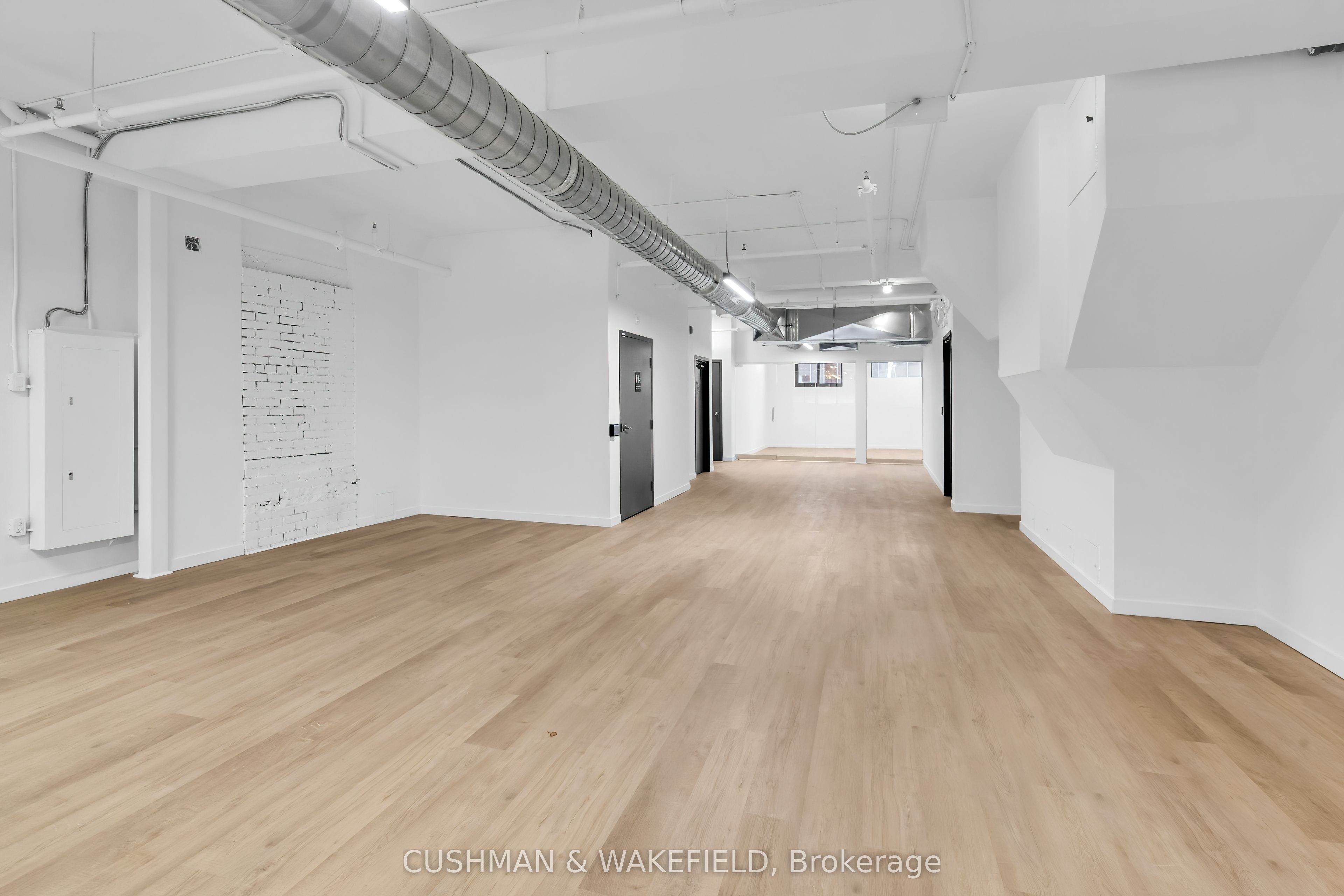 146 Yonge Street, #400