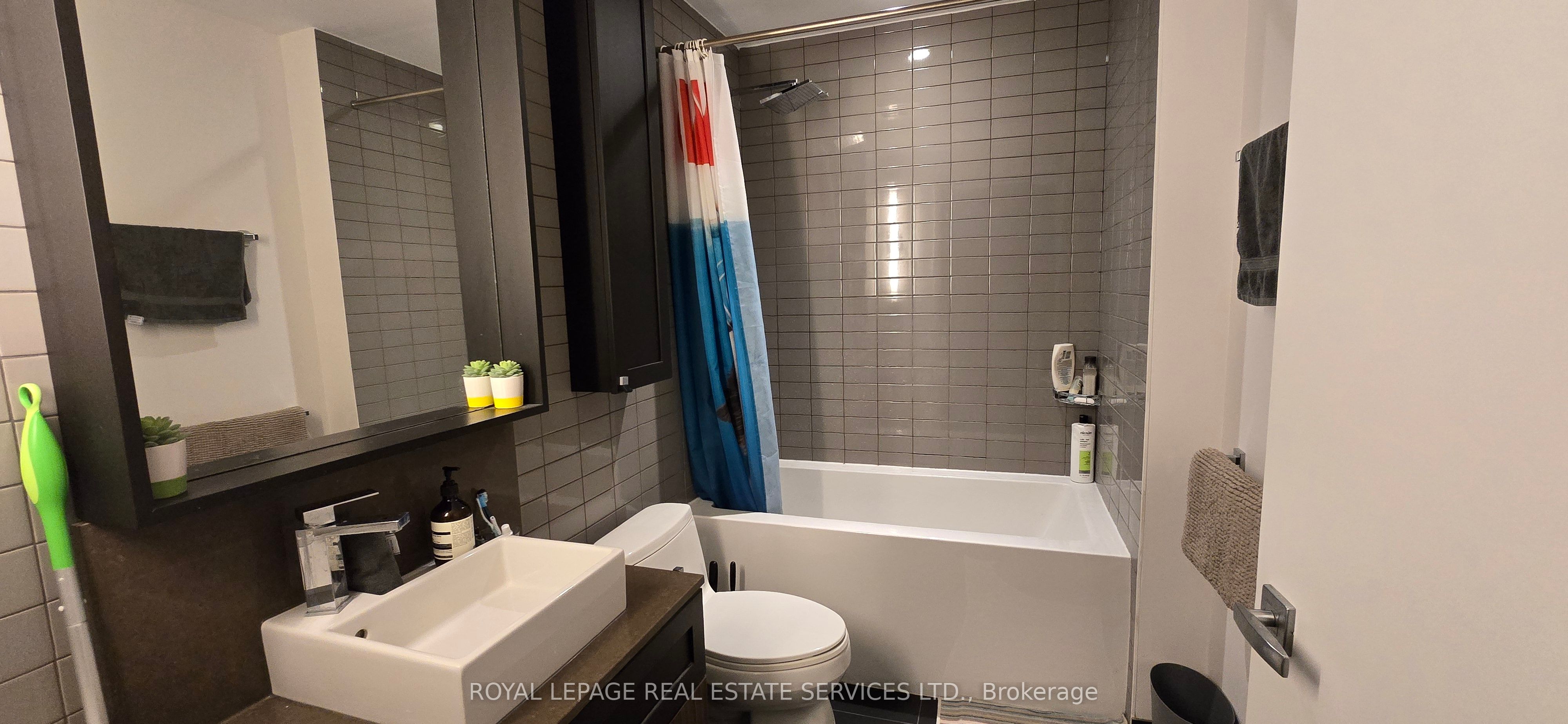 783 Bathurst Street, #416