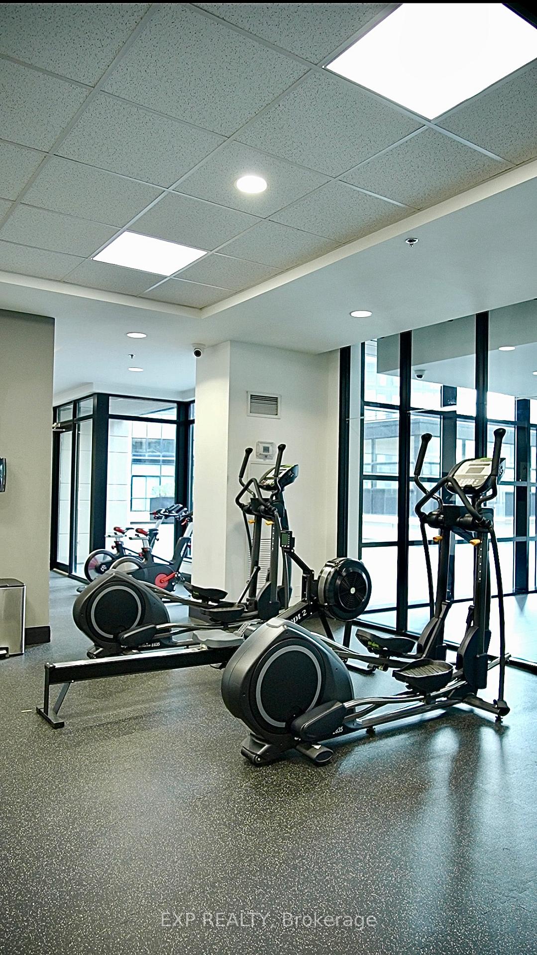 2 Bedrooms Condo at 2900 Highway 7, Vaughan For sale