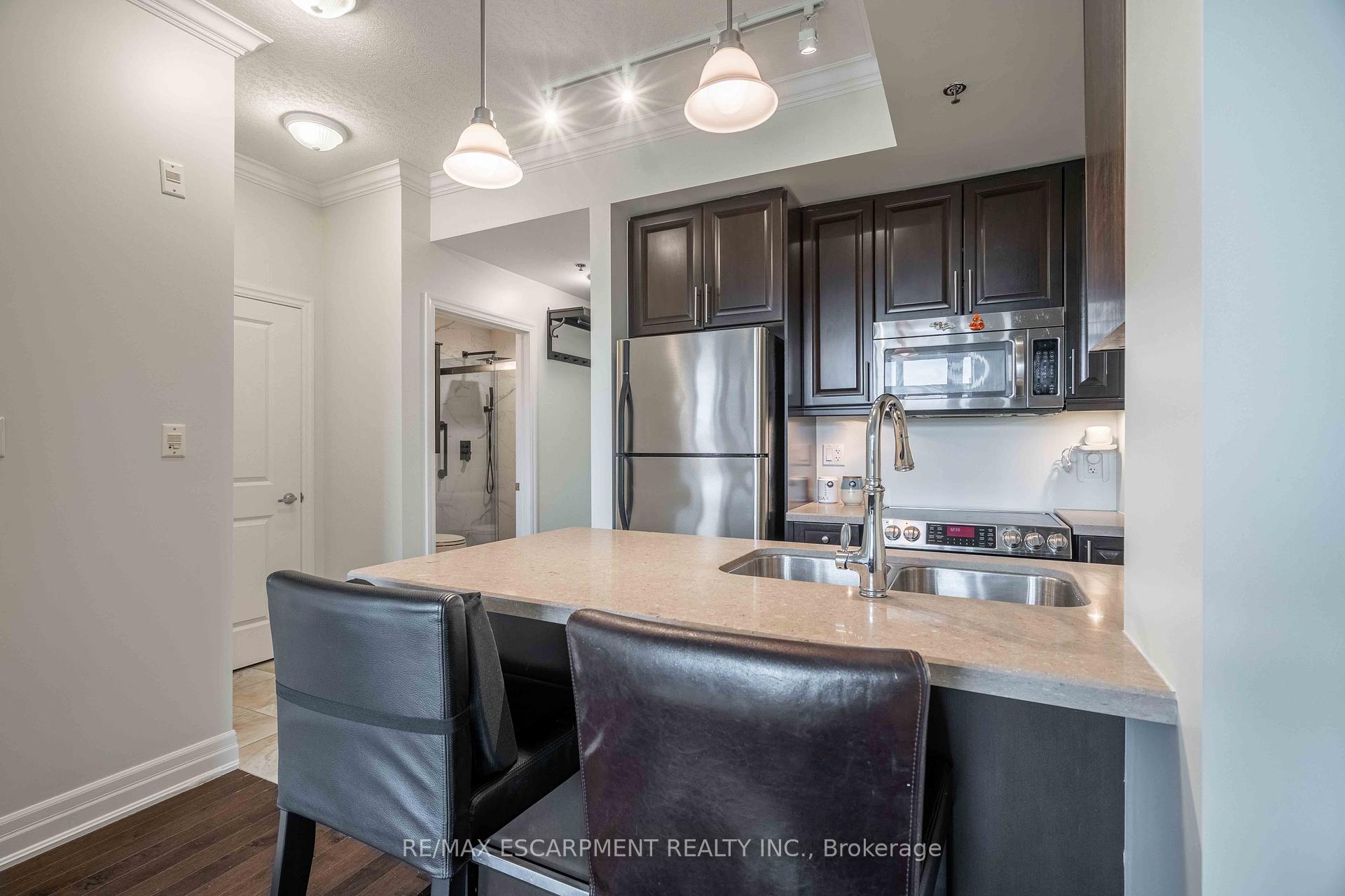 1 Bedroom Condo at 90 CHARLTON, Hamilton For sale
