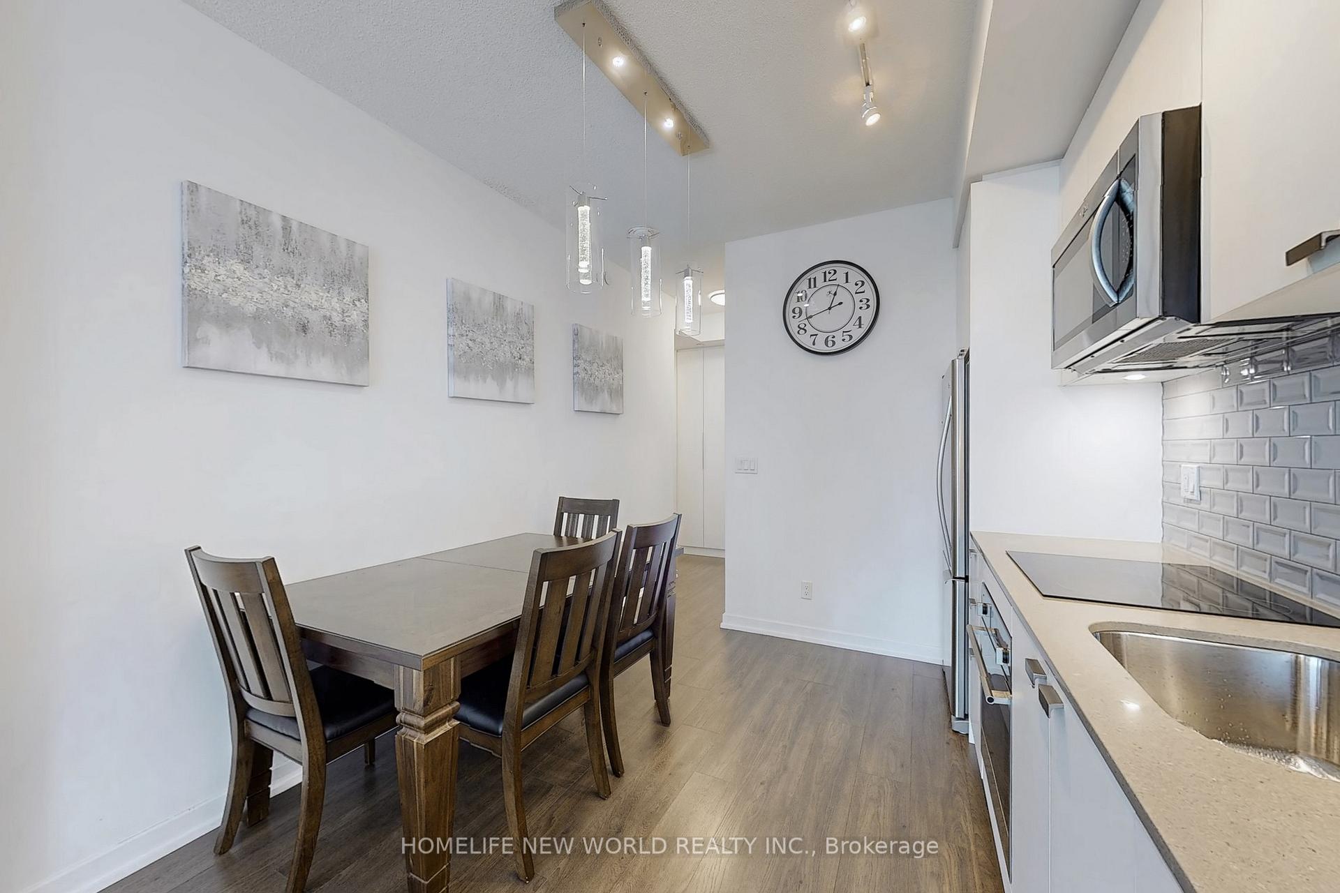 2 Bedrooms Condo at 56 Forest Manor,  Toronto For sale