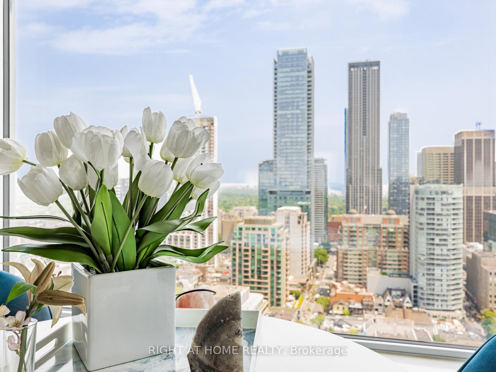 1 Bedroom Condo at 155 Yorkville, Toronto For sale
