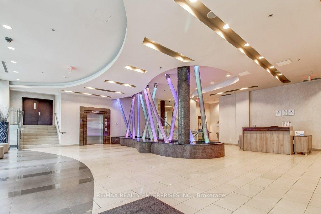 2 Bedrooms Condo at 80 Absolute, Mississauga For sale