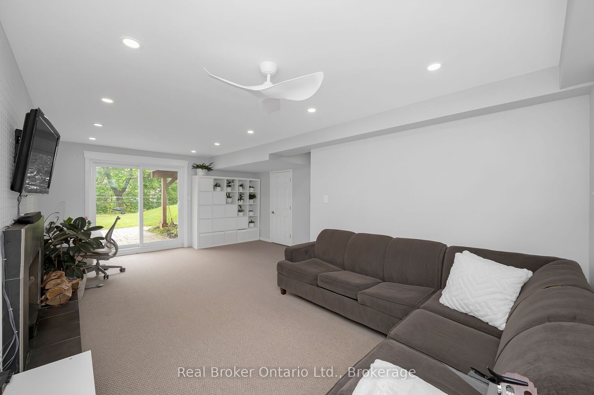 615 Sheraton Road