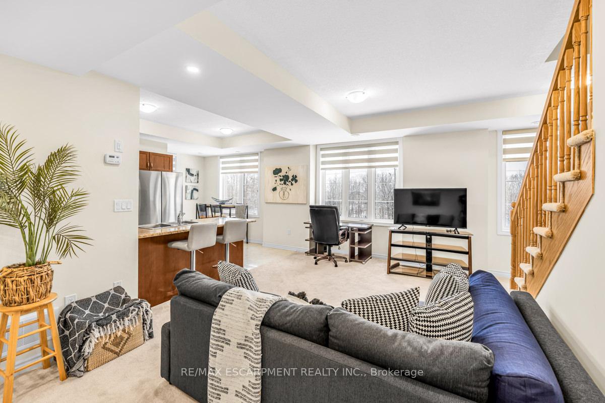 2 Bedrooms Condo at 383 Dundas,  Hamilton For sale