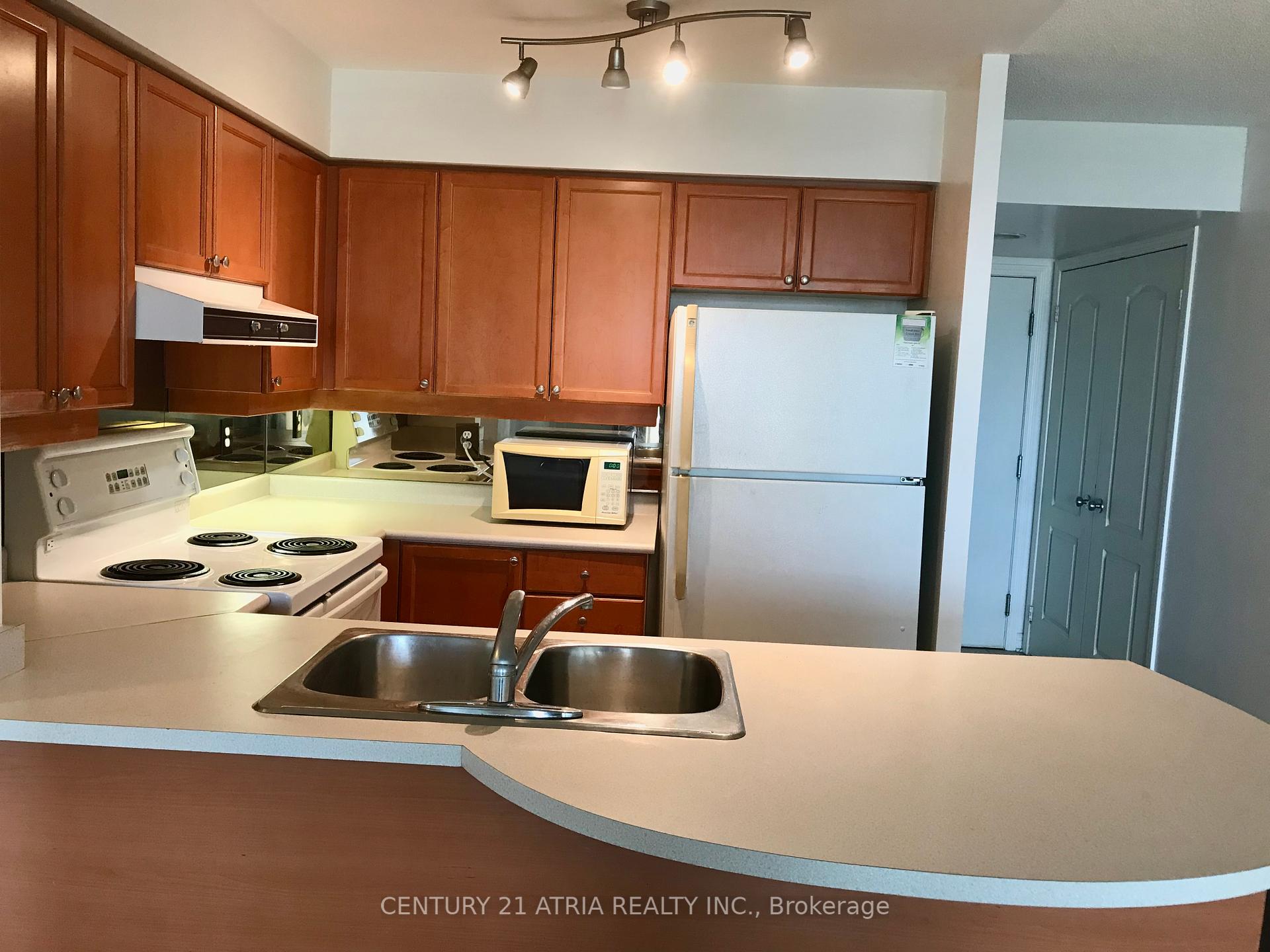 1 Bedroom Condo at 3 Rean, Toronto For sale