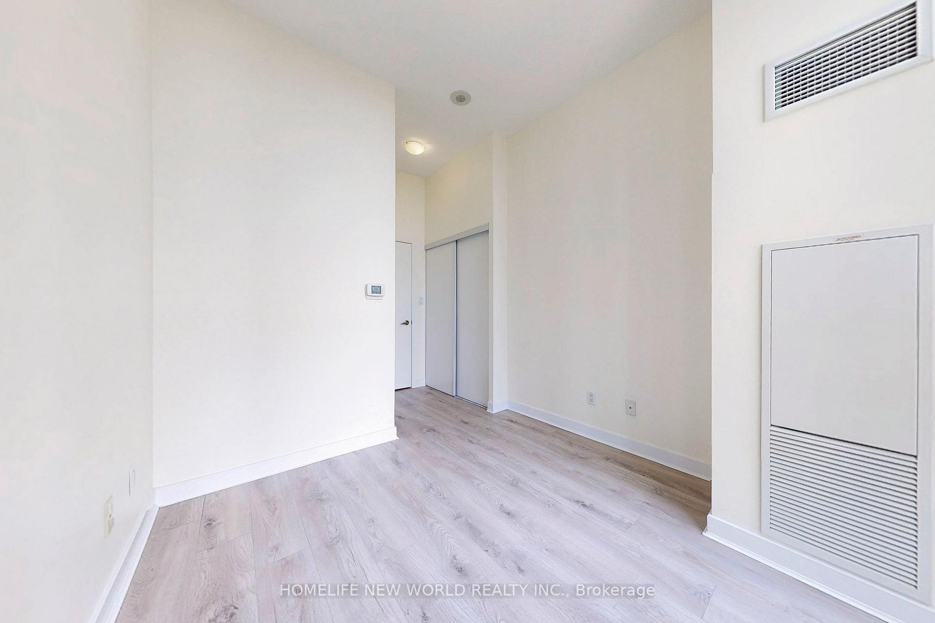 2 Bedrooms Condo at 4070 Confederation, Mississauga For sale