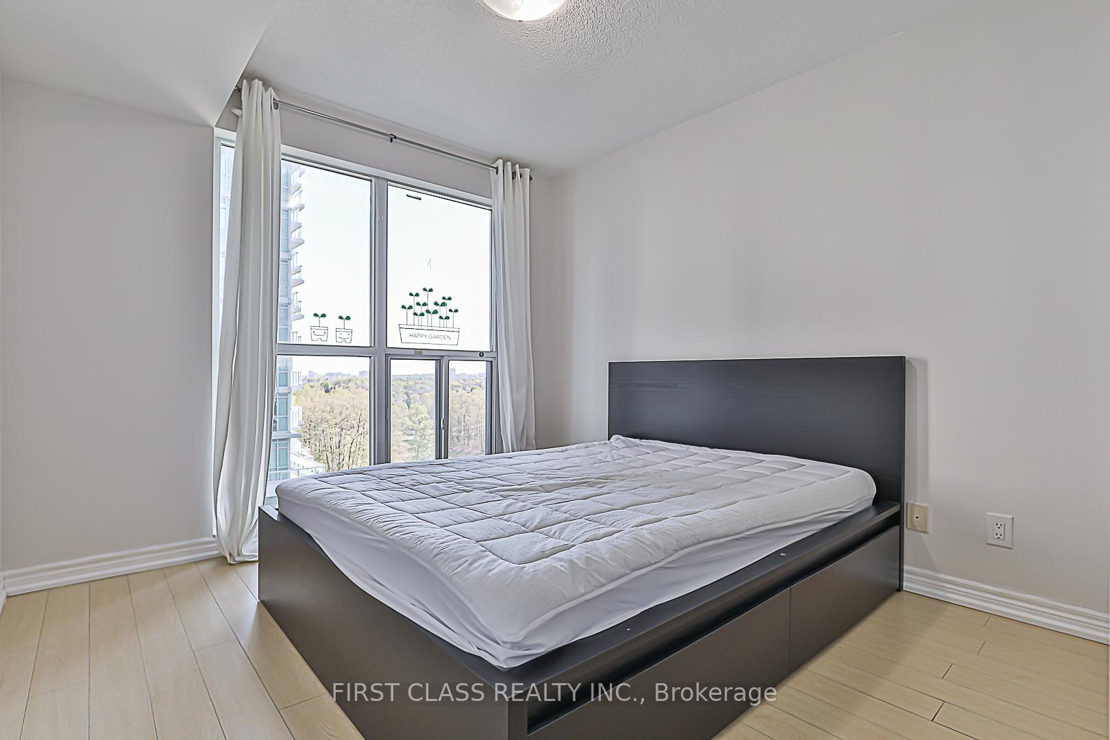 1 Bedroom Condo at 70 Town Centre, Toronto For sale