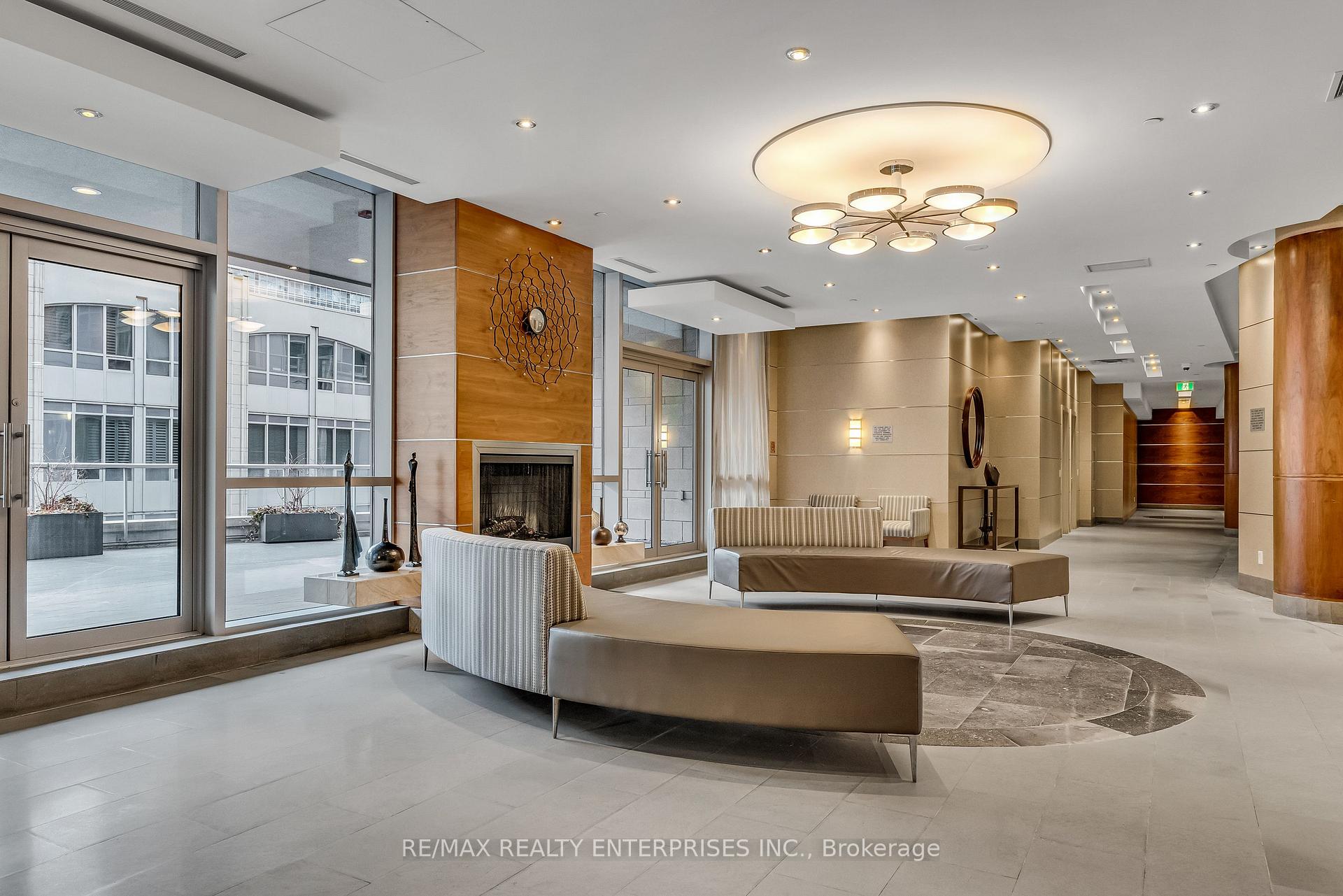 2 Bedrooms Condo at 763 Bay, Toronto For sale