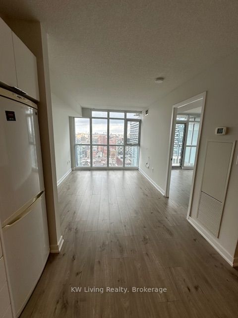 15 Iceboat Terrace