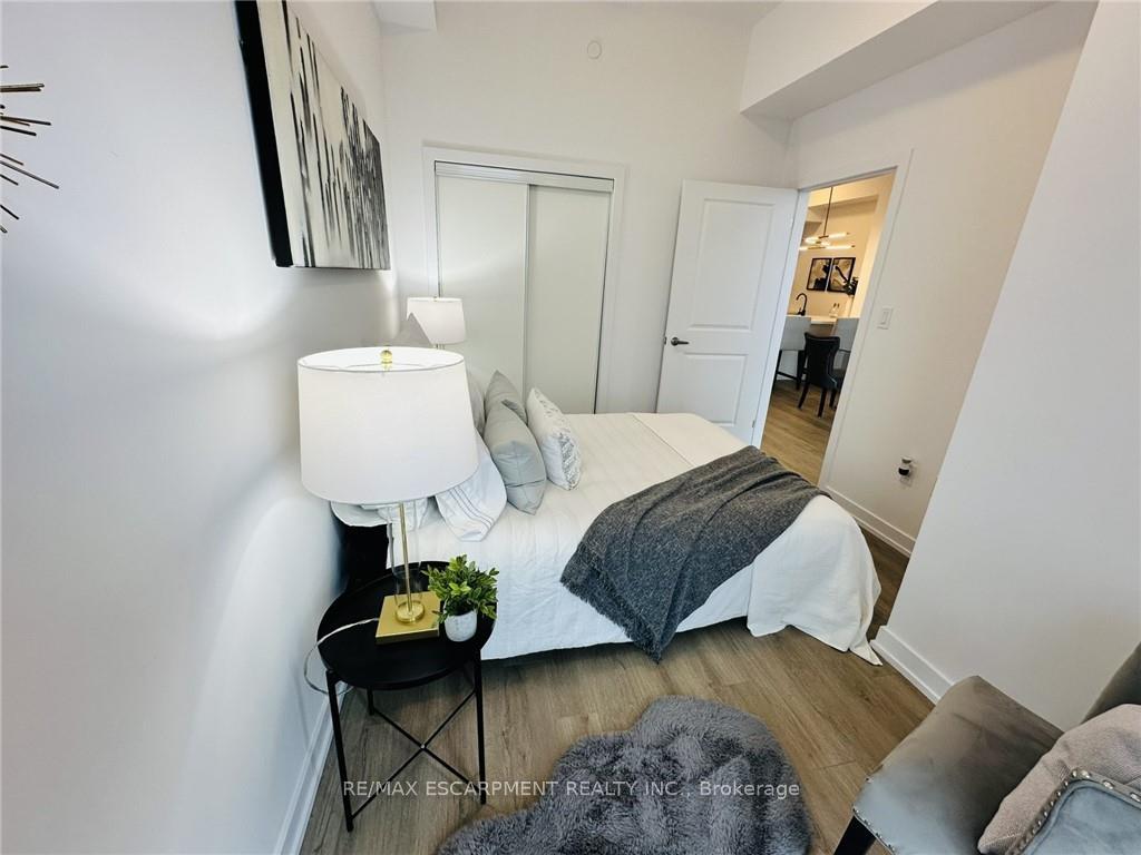 1 Bedroom Condo at 460 DUNDAS,  Hamilton For sale
