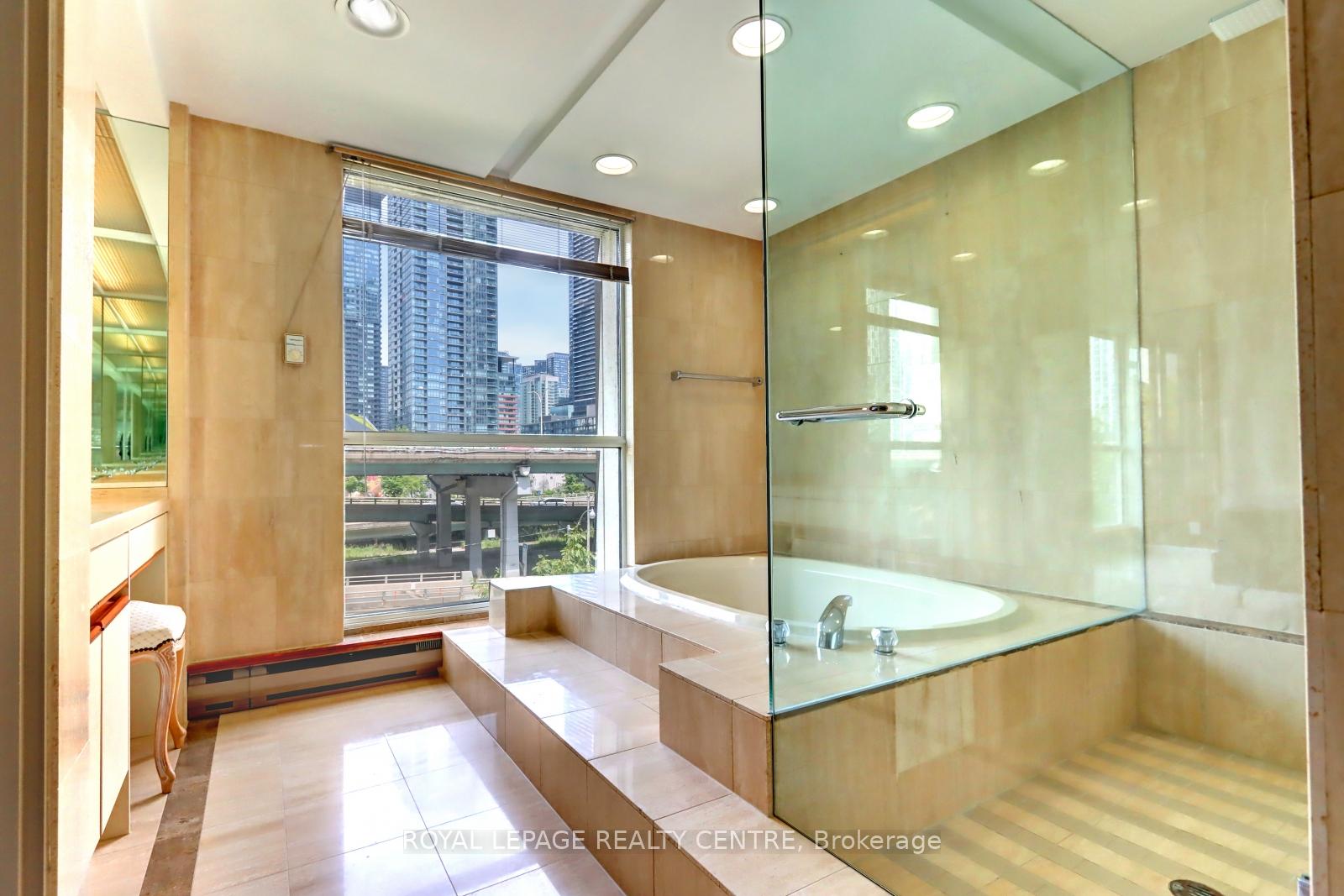 1 Bedroom Condo at 480 Queens Quay W, Toronto For sale