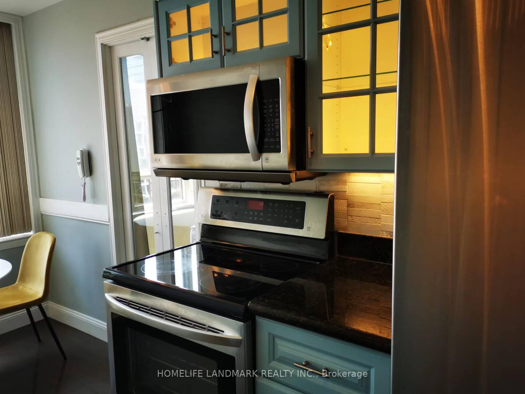 2 Bedrooms Condo at 633 Bay, Toronto For sale