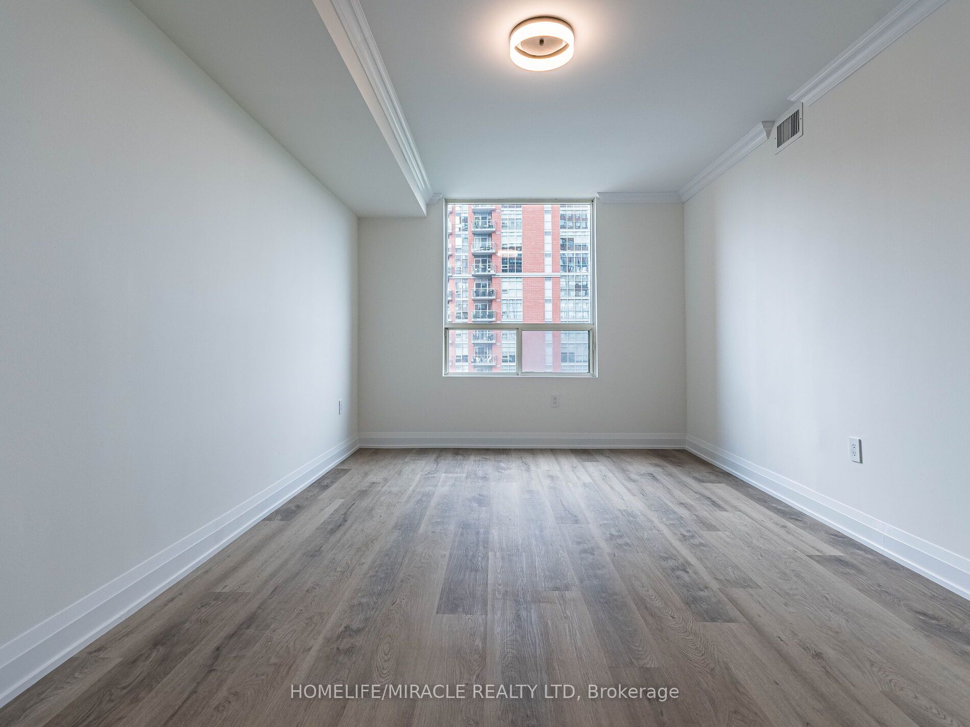 1270 Maple Crossing Boulevard, #604
