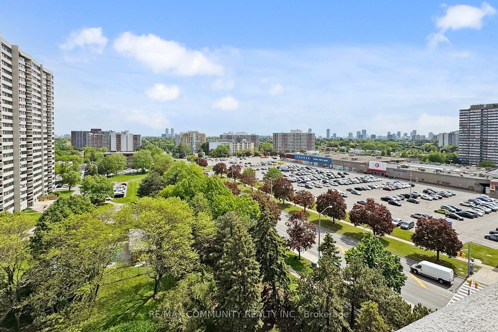 3 Bedrooms Condo at 2330 Bridletowne, Toronto For sale
