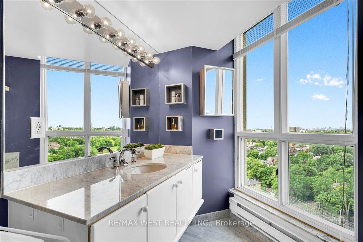 2 Bedrooms Condo at 2285 Lake Shore, Toronto For sale