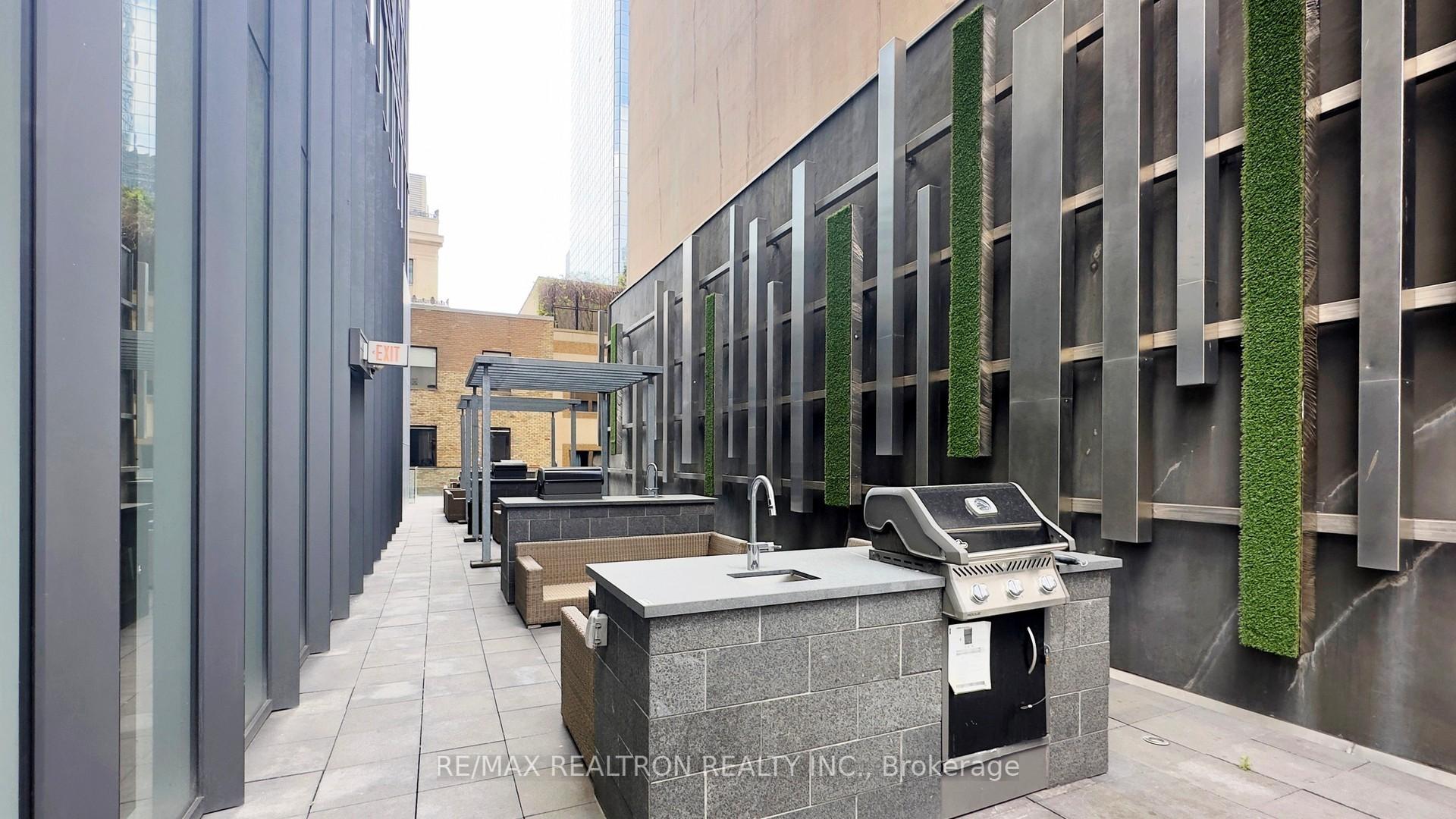 Condo at 15 Grenville, Toronto For sale