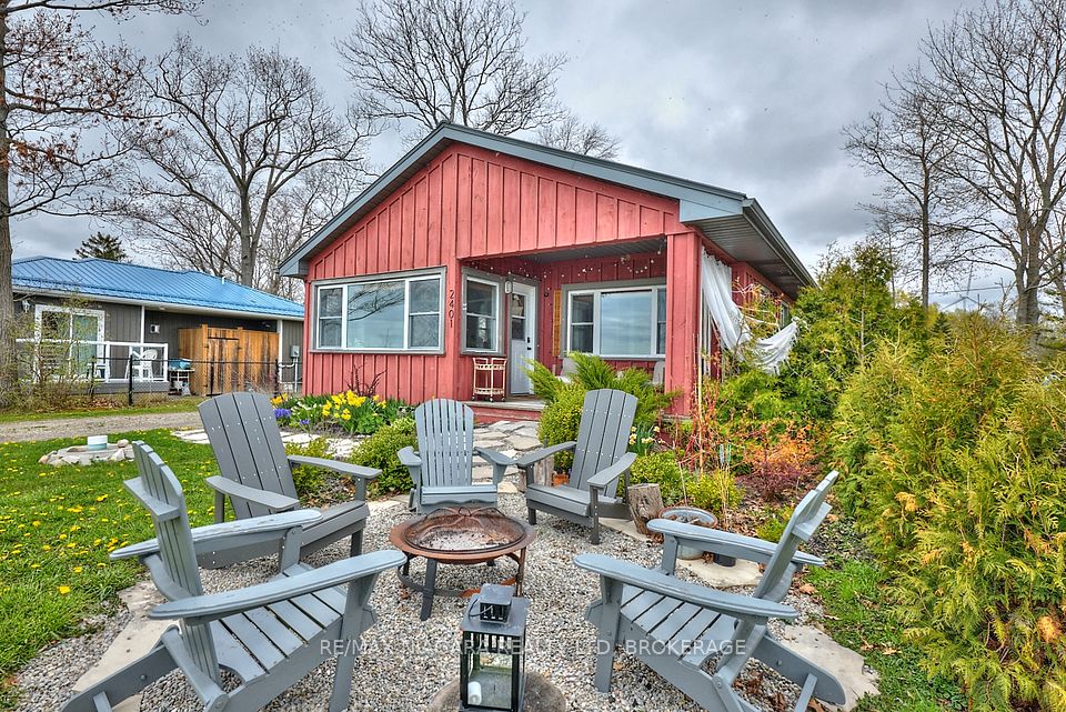 2401 Lakeshore