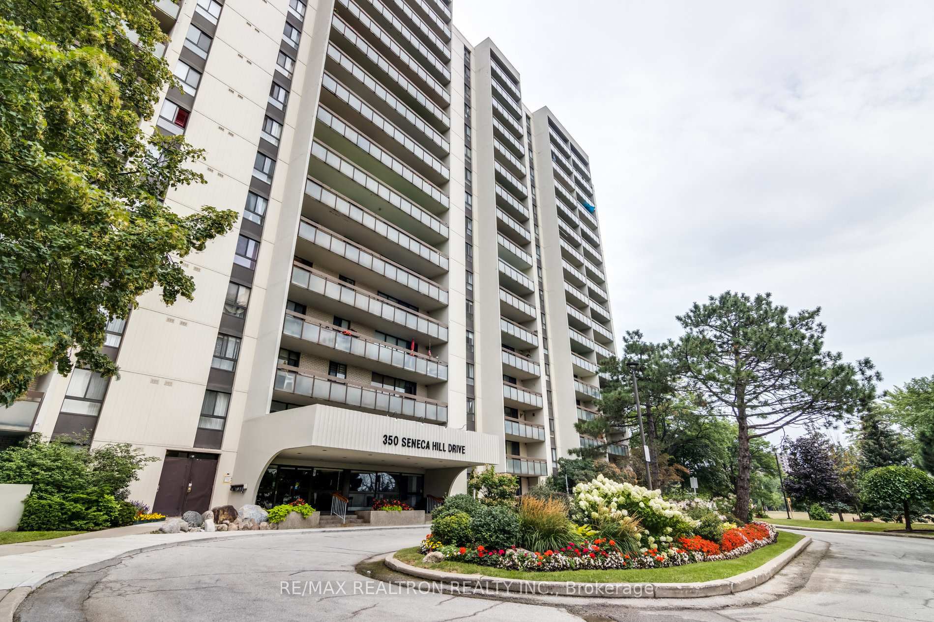 1 Bedroom Condo at 350 Seneca Hill, Toronto For sale