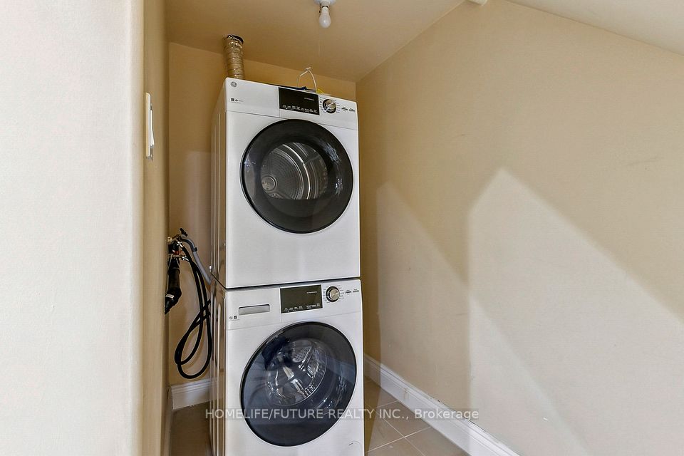 https://trreb-image.ampre.ca/sjL3PRSSLhwPZ4y3mC0PMpVWqCY1Vmr3X2ARSFVd25w/rs:fit:960:960/wm:.5:so:0:50:.4/wmsh:10/wmt:PHNwYW4gZm9yZWdyb3VuZD0nd2hpdGUnIGZvbnQ9JzY4Jz5IT01FTElGRS9GVVRVUkUgUkVBTFRZIElOQy4sIEJyb2tlcmFnZTwvc3Bhbj4/cb:20250307181500/L3RycmViL2xpc3RpbmdzLzQwLzU3LzQ5LzgwL3AvN2I5MmI2YzYtMTQ1MC00NDA0LWJkMTAtNzJkNmVlNGMxNDEzLmpwZw.jpg