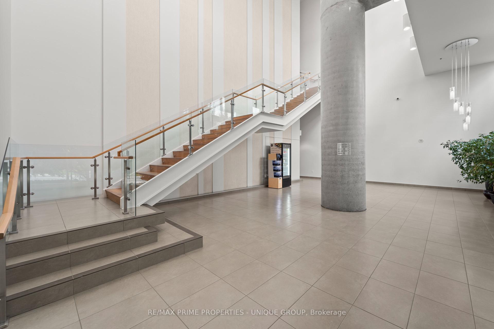 1 Bedroom Condo at 29 Singer, Toronto For sale