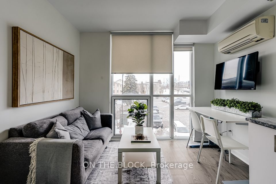 1900 Simcoe Street
