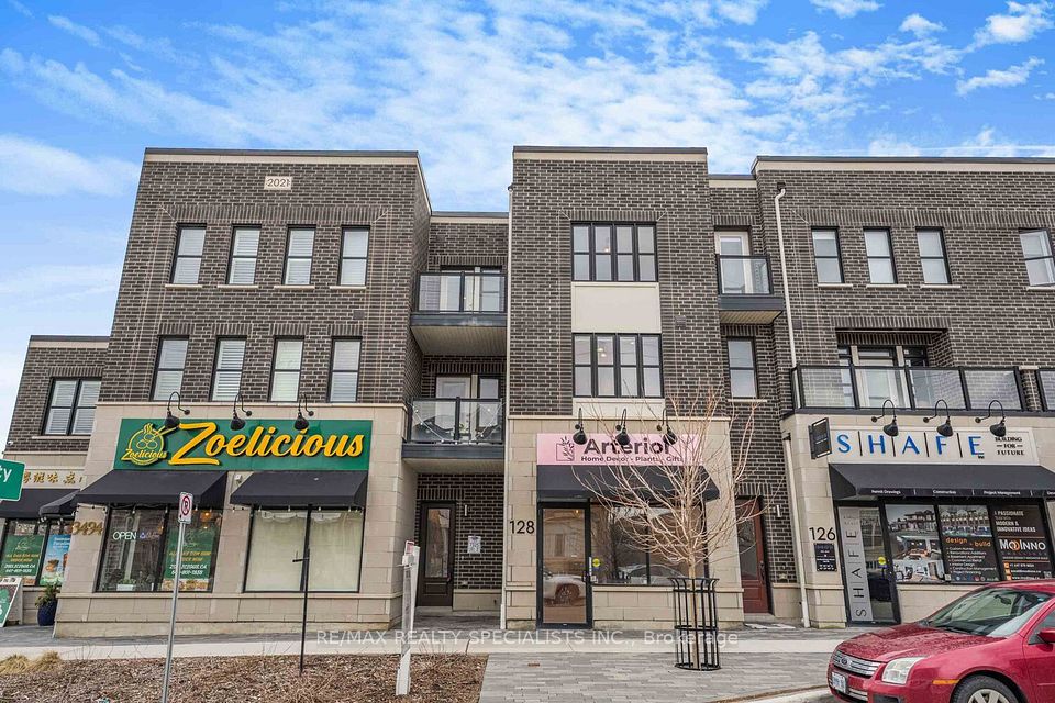 128 Burnhamthorpe
