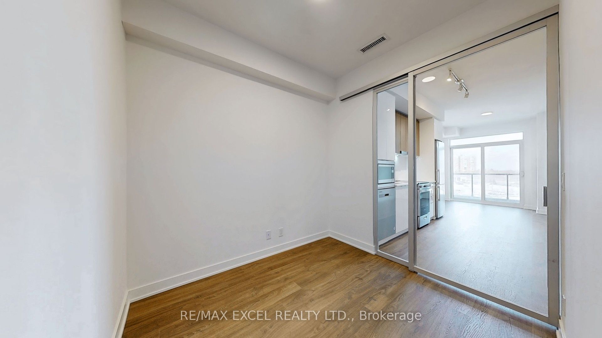 #531 - 50 Upper Mall Way, Vaughan, ON L4J 0L8