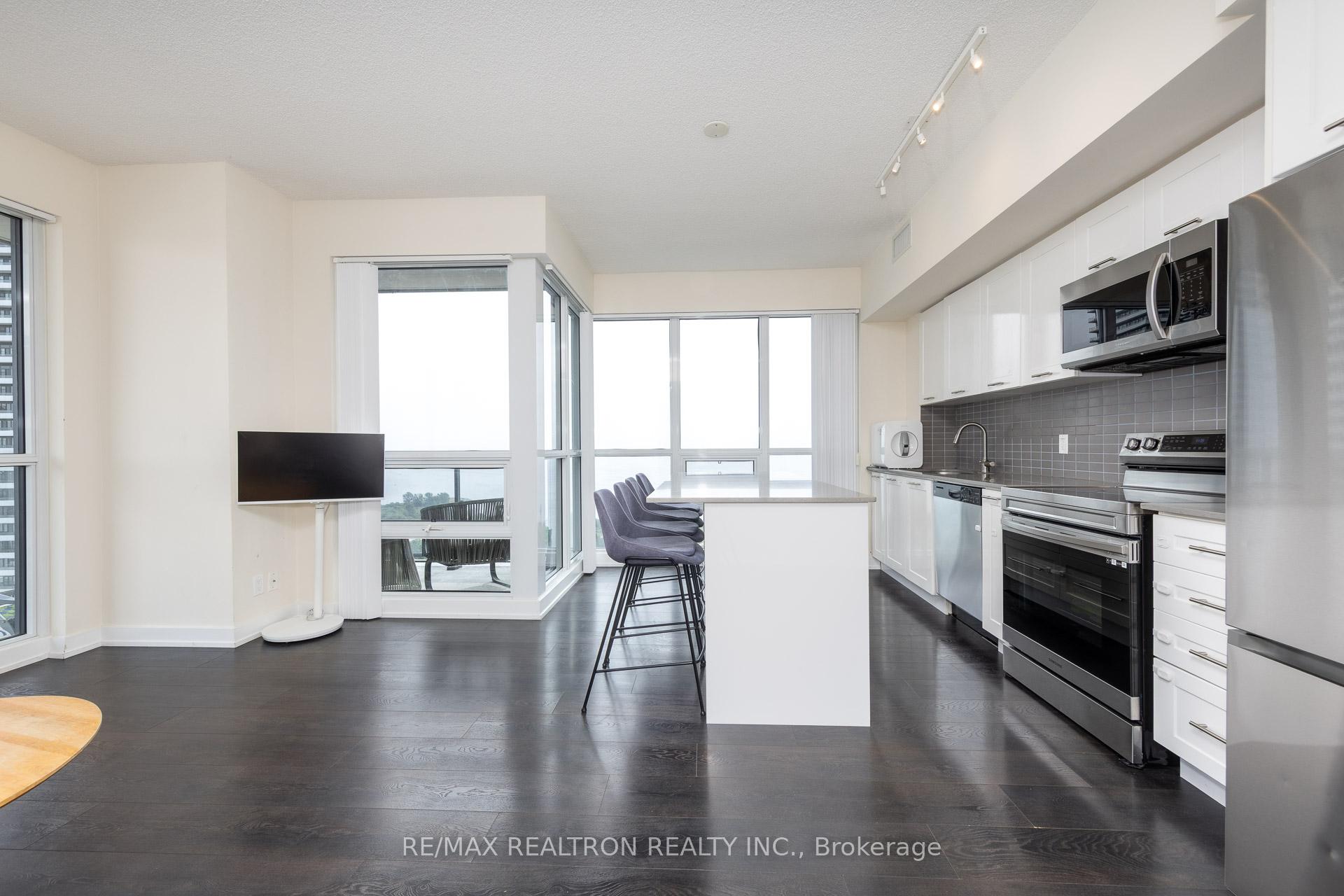 3 Bedrooms Condo at 2200 Lake Shore, Toronto For sale