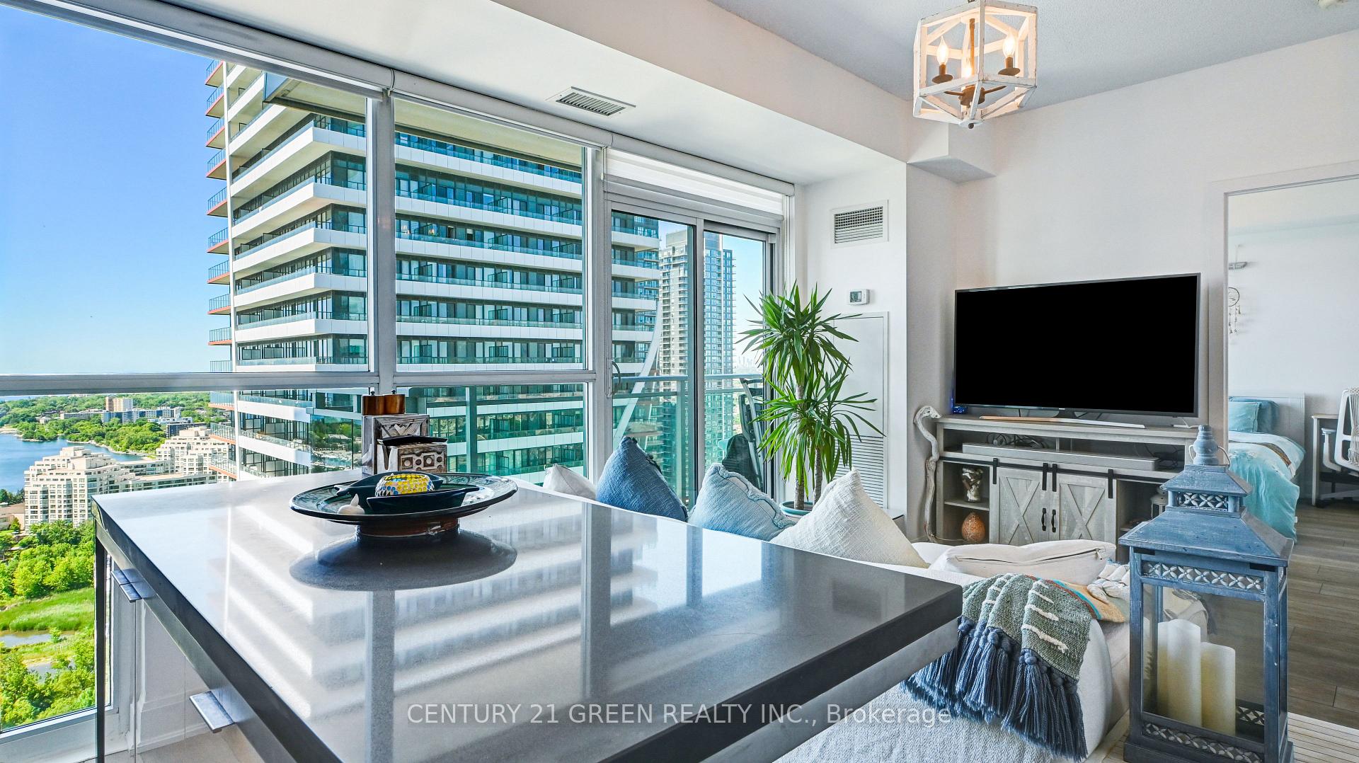 2 Bedrooms Condo at 33 Shore Breeze, Toronto For sale