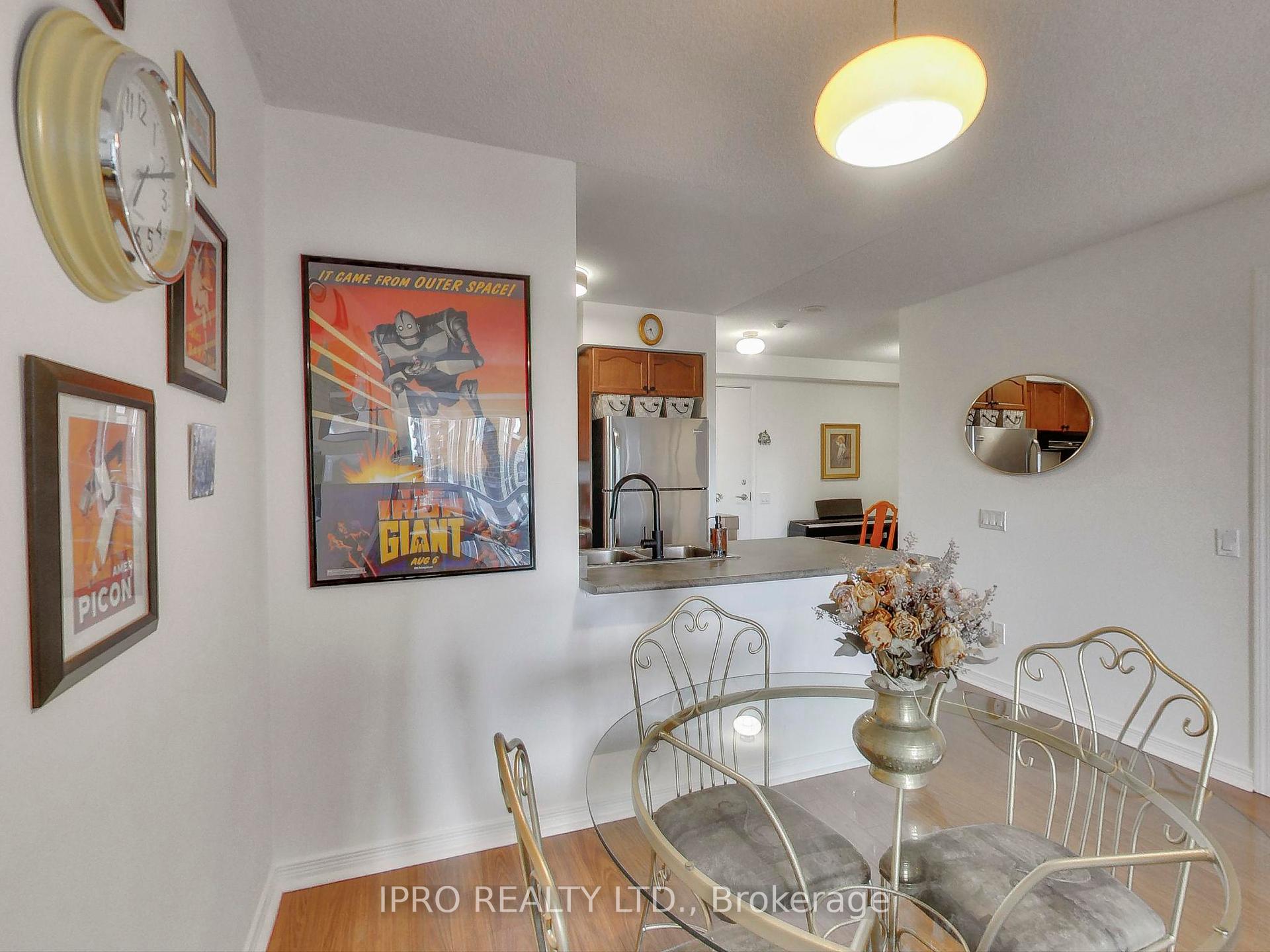 3 Bedrooms Condo at 60 Heintzman, Toronto For sale