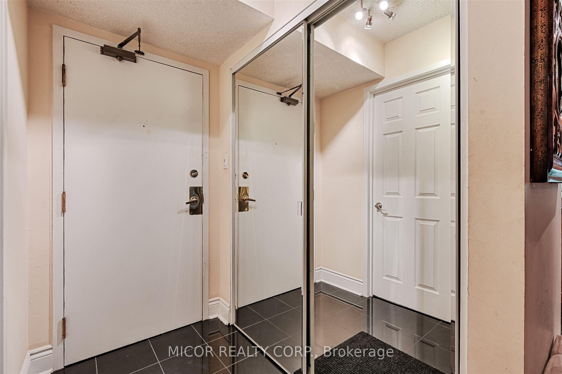 1 Bedroom Condo at 40 Scollard,  Toronto For sale