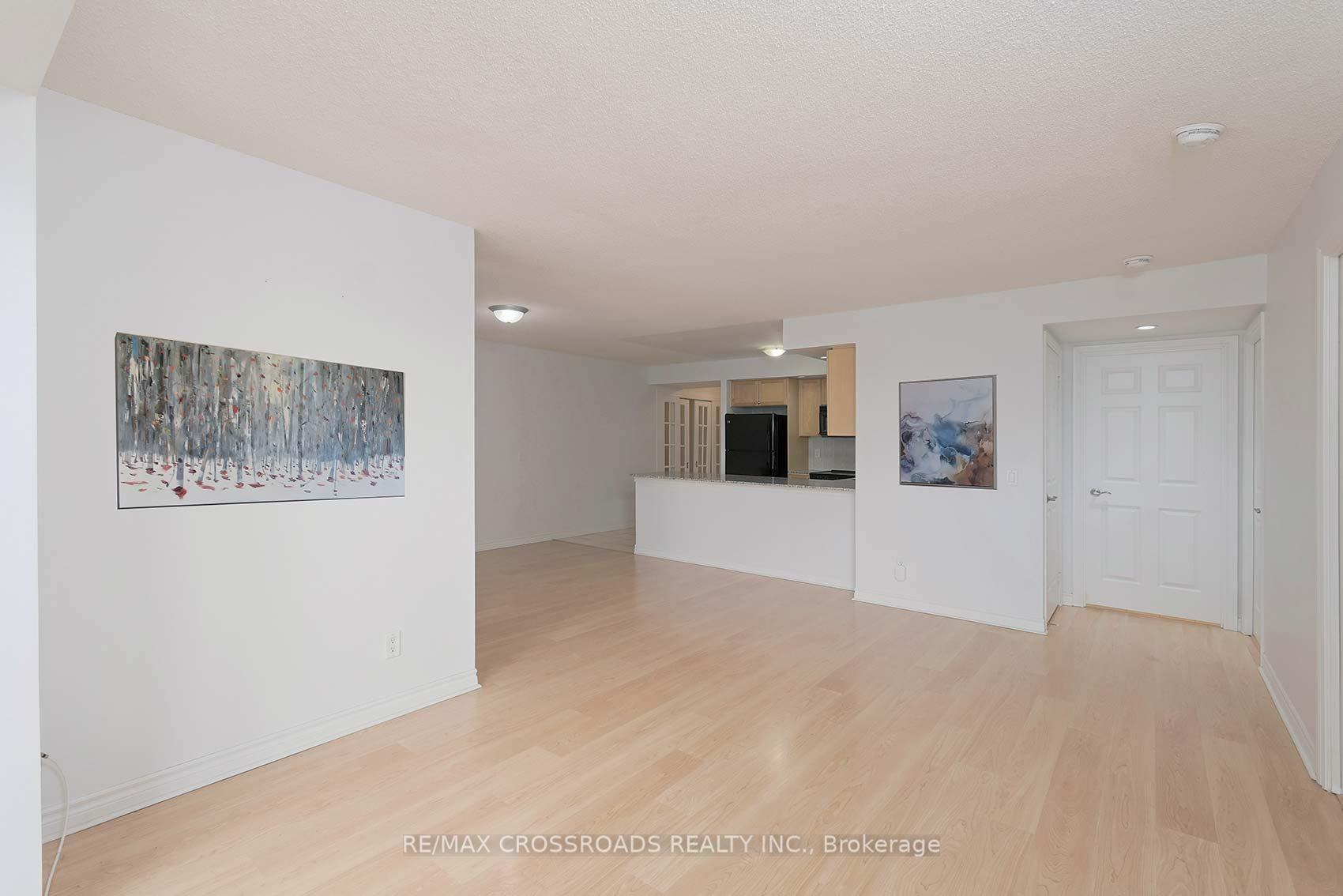 3 Bedrooms Condo at 5233 Dundas,  Toronto For sale