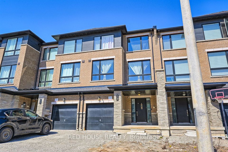 13 Blue Forest Crescent, Barrie, ON L9J 0N3