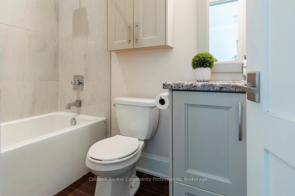 1 Bedroom Condo at 397 King,  Hamilton For sale