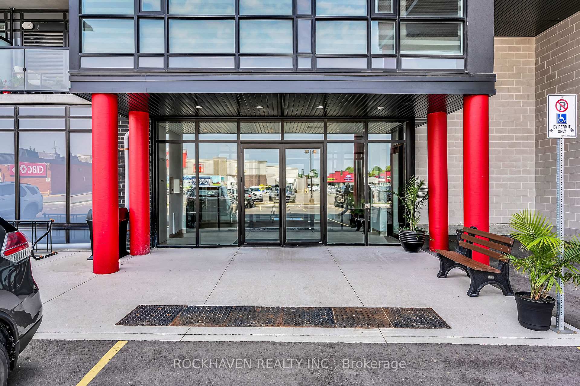 3 Bedrooms Condo at 5 Hamilton, Hamilton For sale