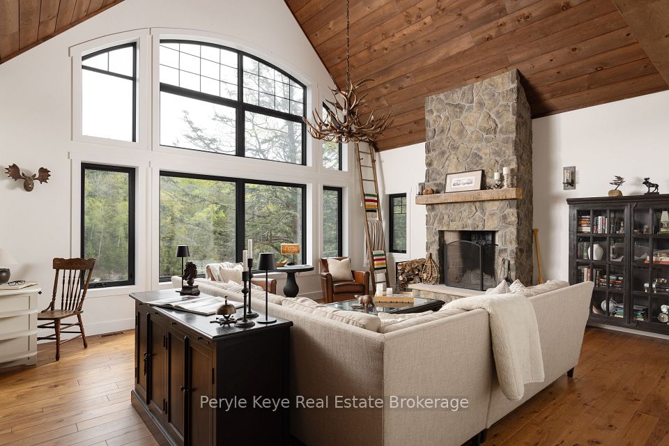 1051 Lakeview