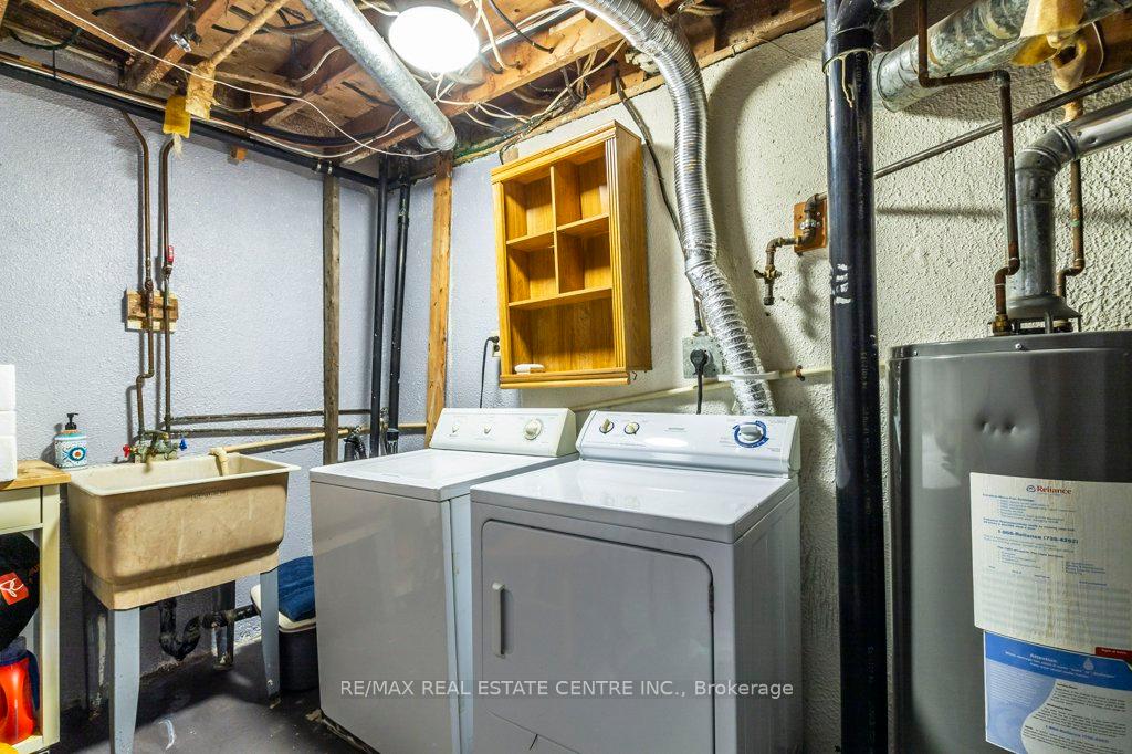 3 Bedrooms Condo at 444 Stone Church,  Hamilton For sale