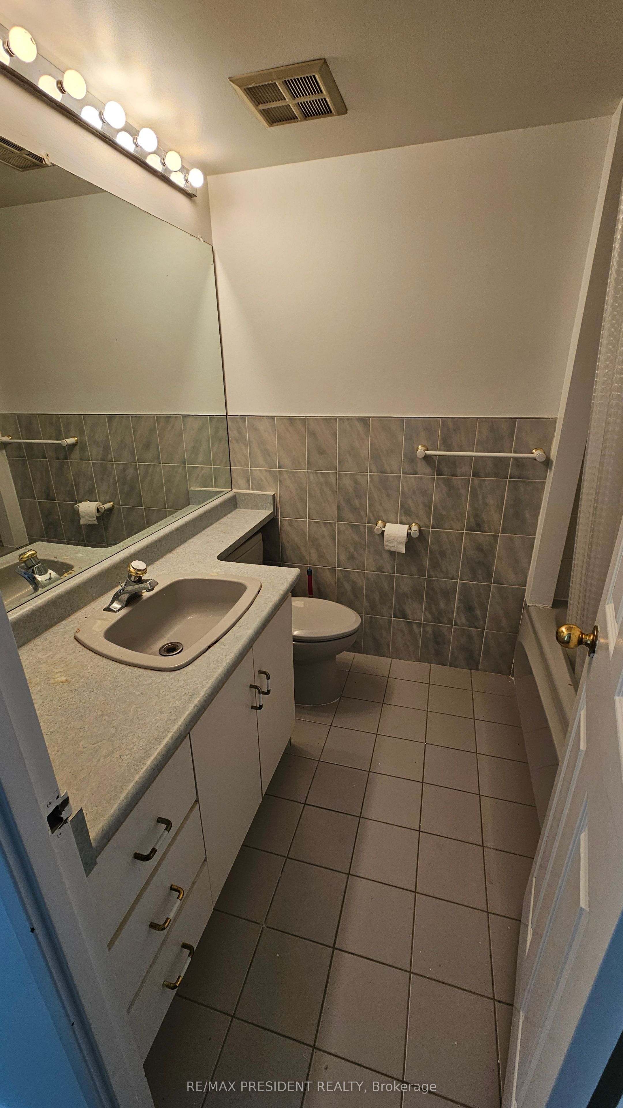 #1103 - 2155 Burnhamthorpe Road, Mississauga, ON L5L 5P4