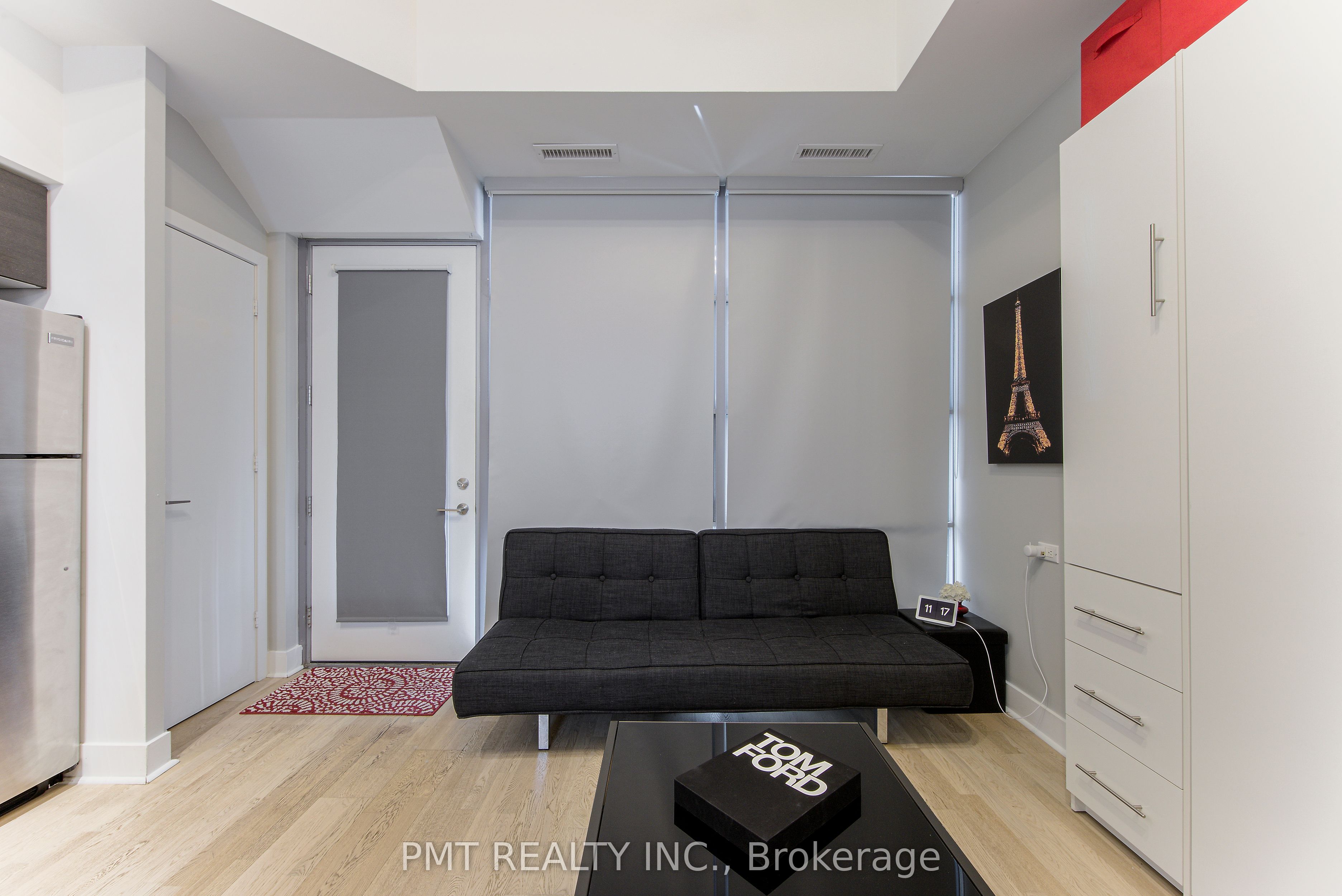 399 Adelaide Street W, #105