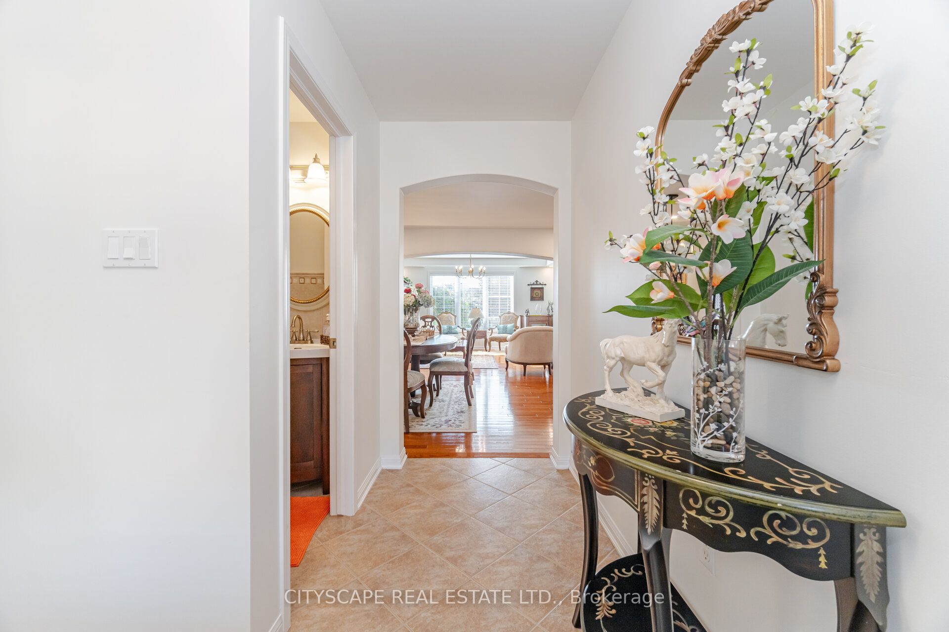 657 Symons Cross